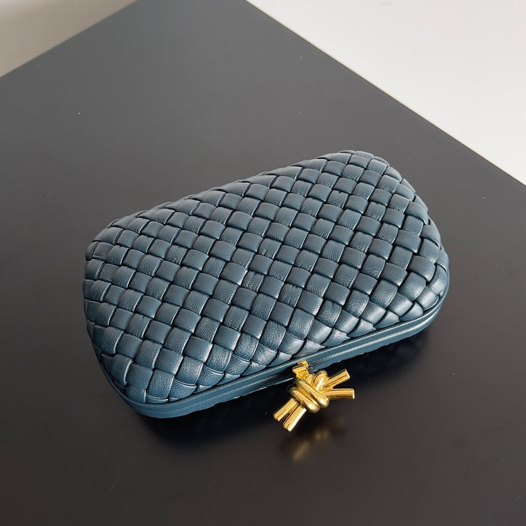 Bottega Veneta Knot Blue Calfskin 717622