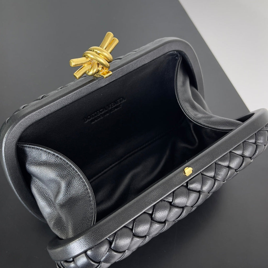 Bottega Veneta Knot Black Calfskin 717622