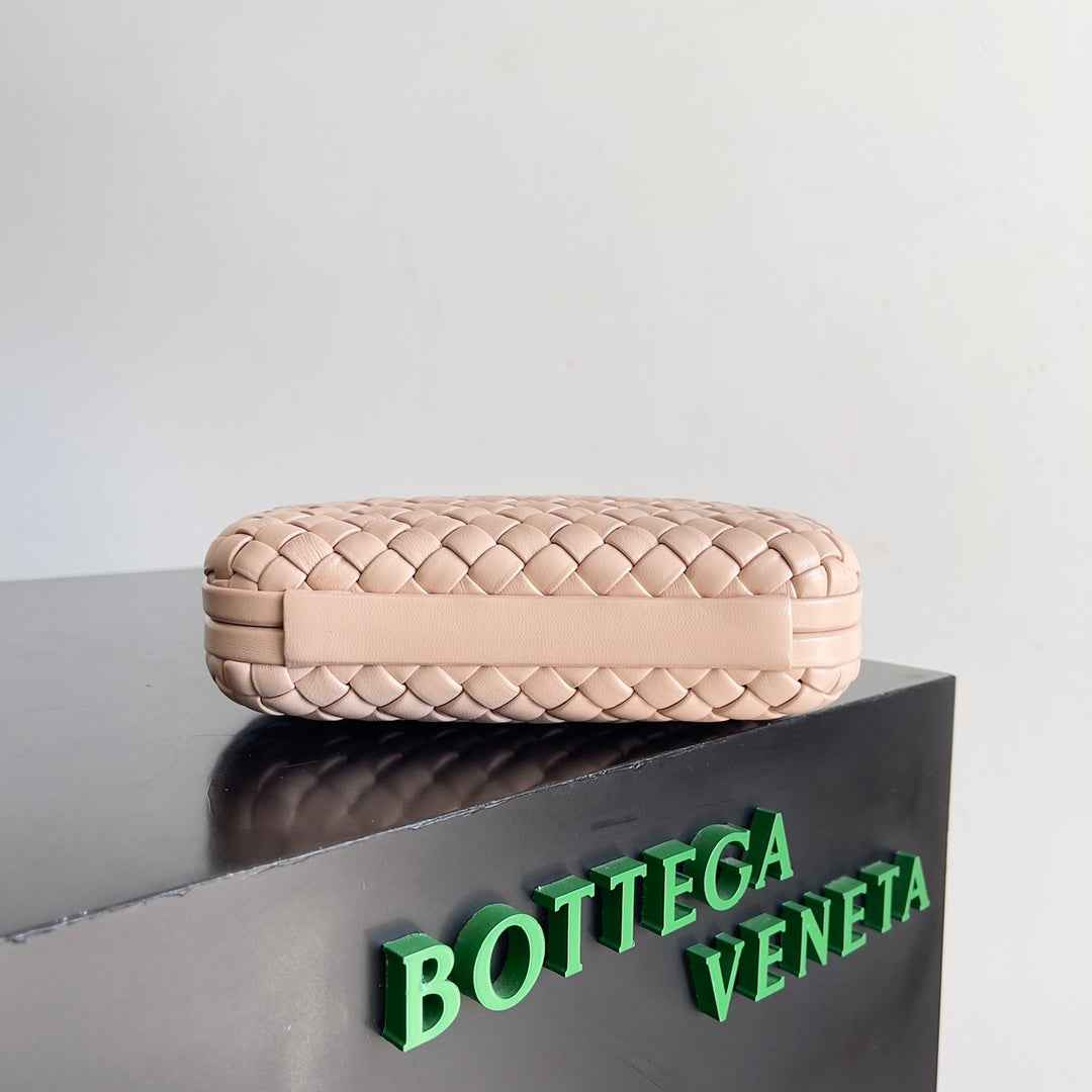 Bottega Veneta Knot Light Pink Calfskin 717622