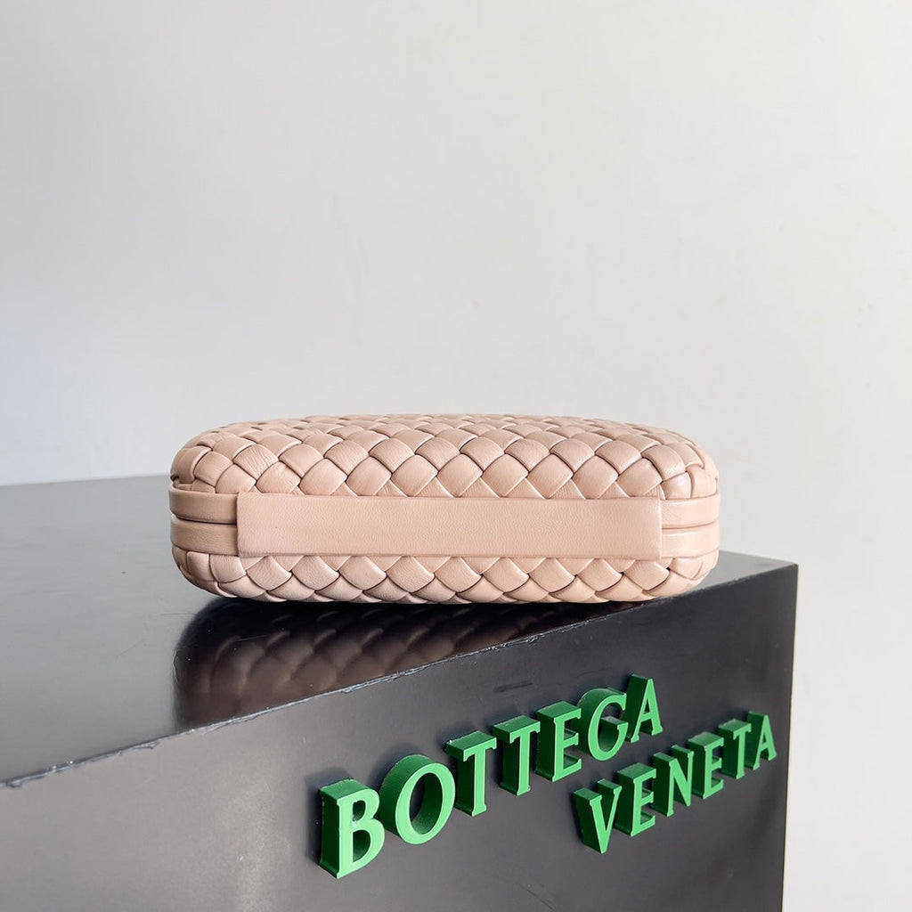 Bottega Veneta Knot Light Pink Calfskin 717622