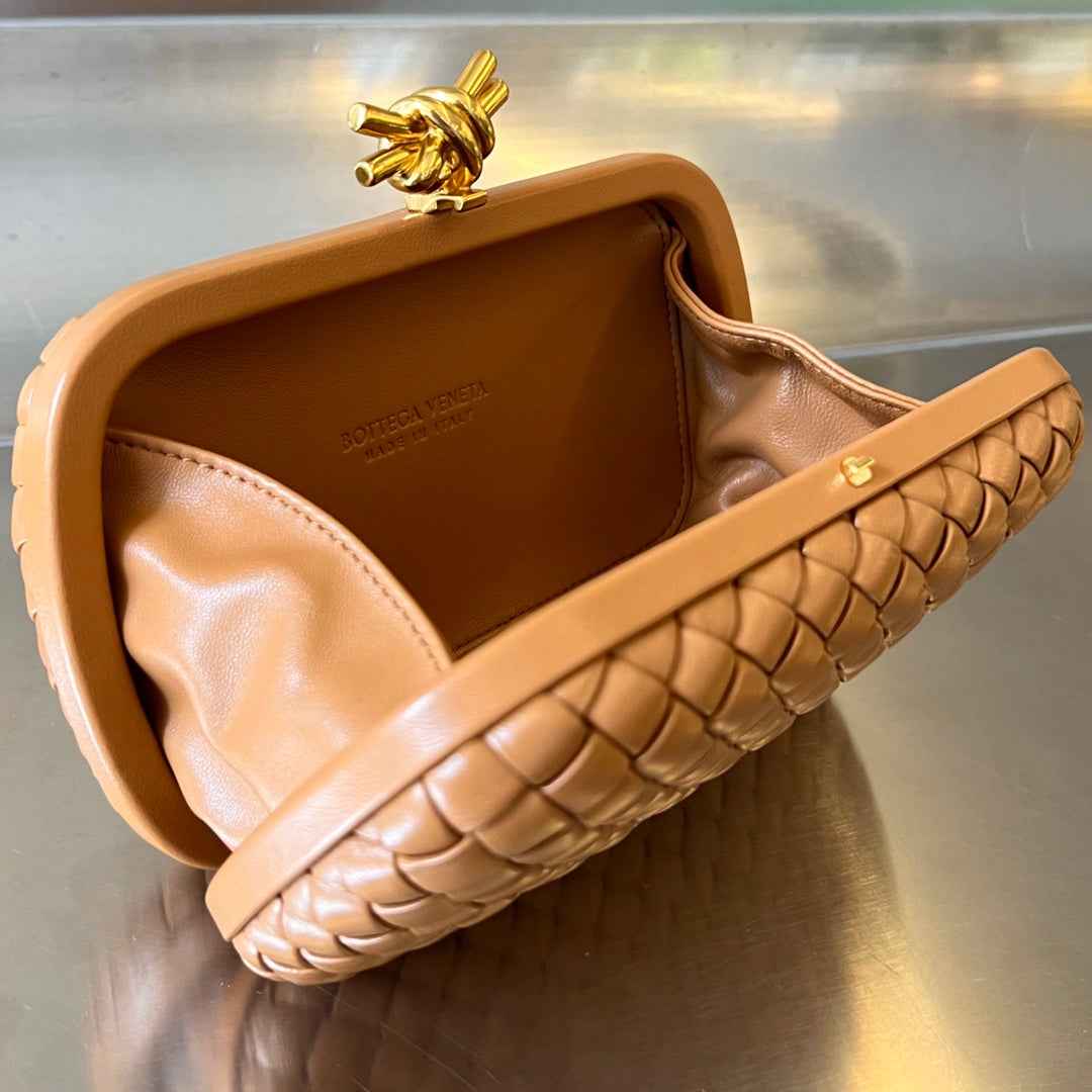 Bottega Veneta Knot Tan Calfskin 717622