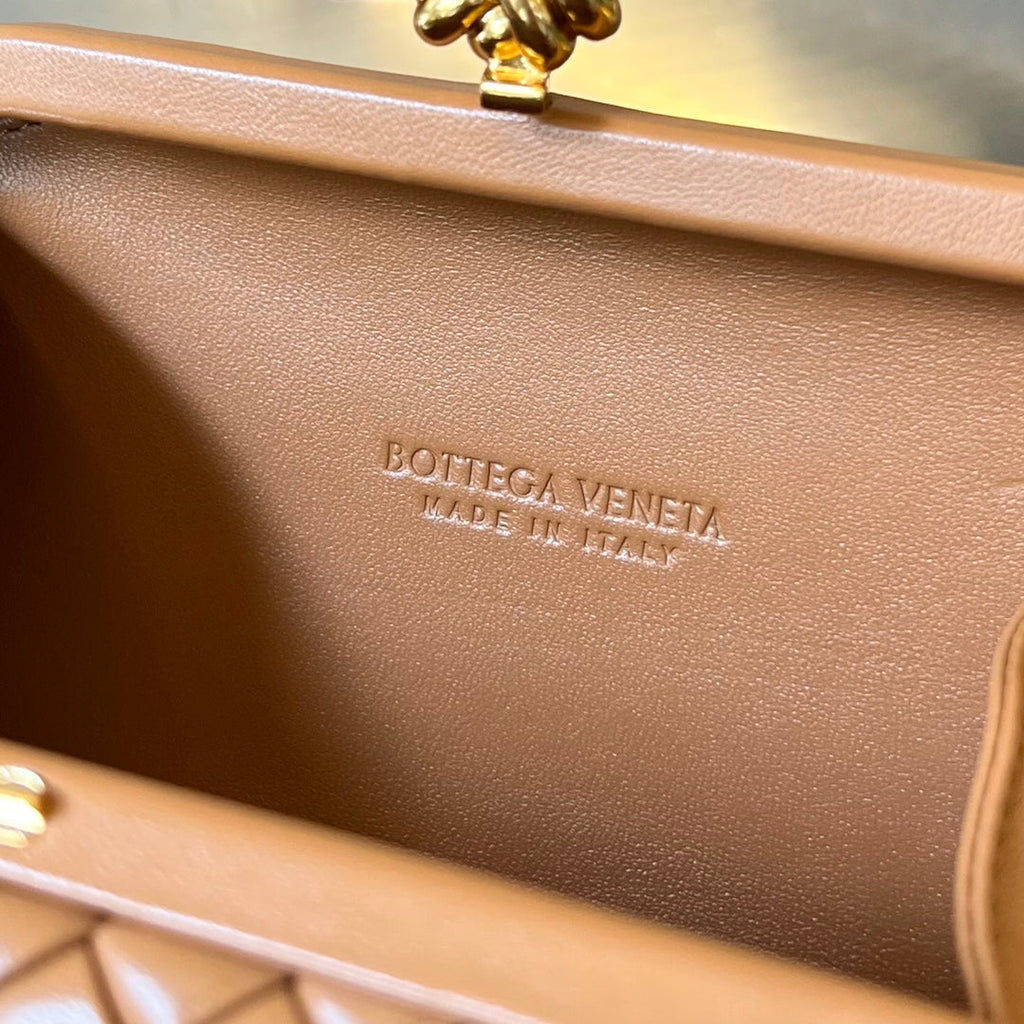 Bottega Veneta Knot Tan Calfskin 717622