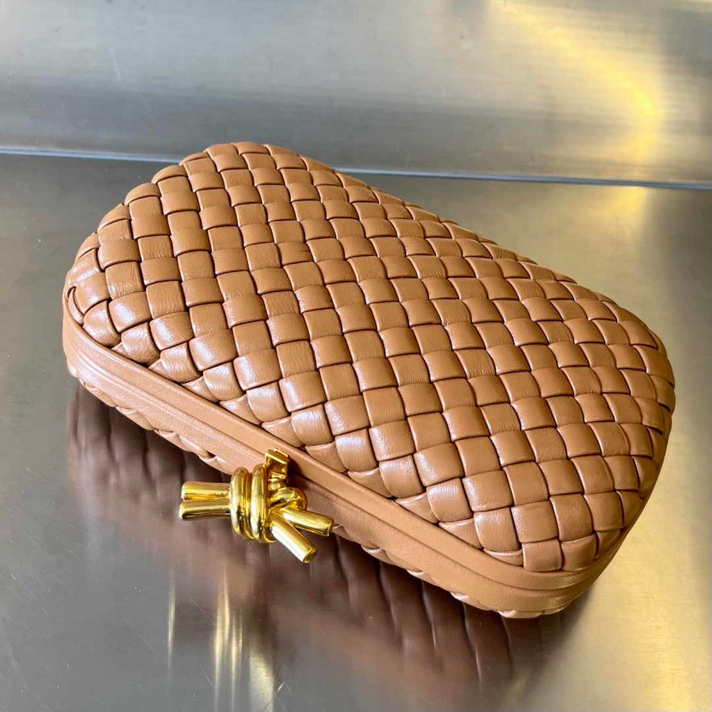 Bottega Veneta Knot Tan Calfskin 717622