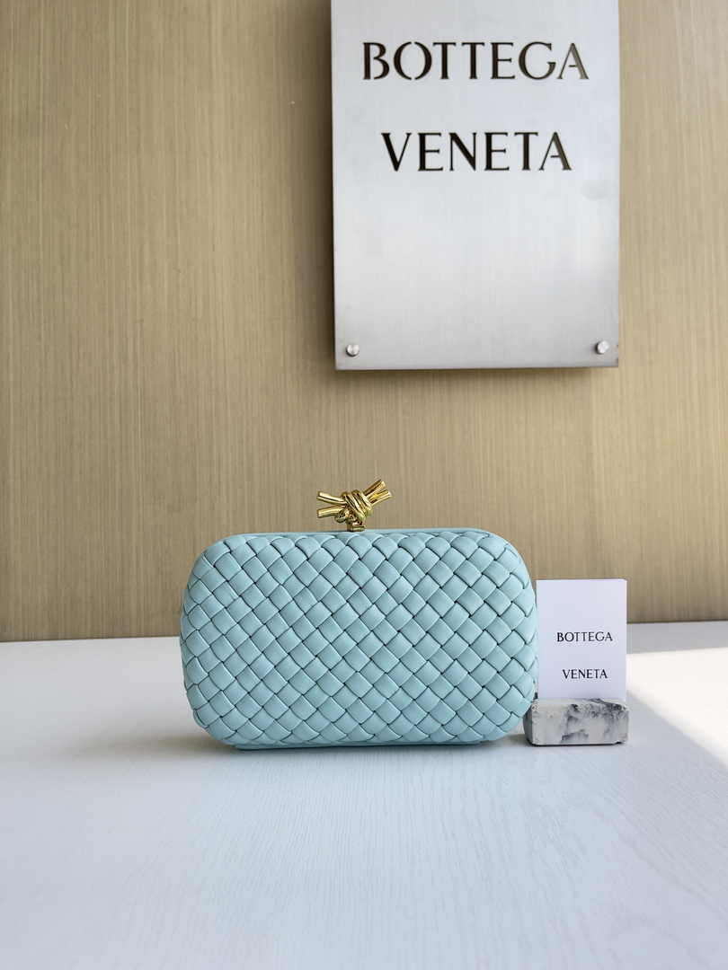 Bottega Veneta Knot Light Blue Calfskin 717622