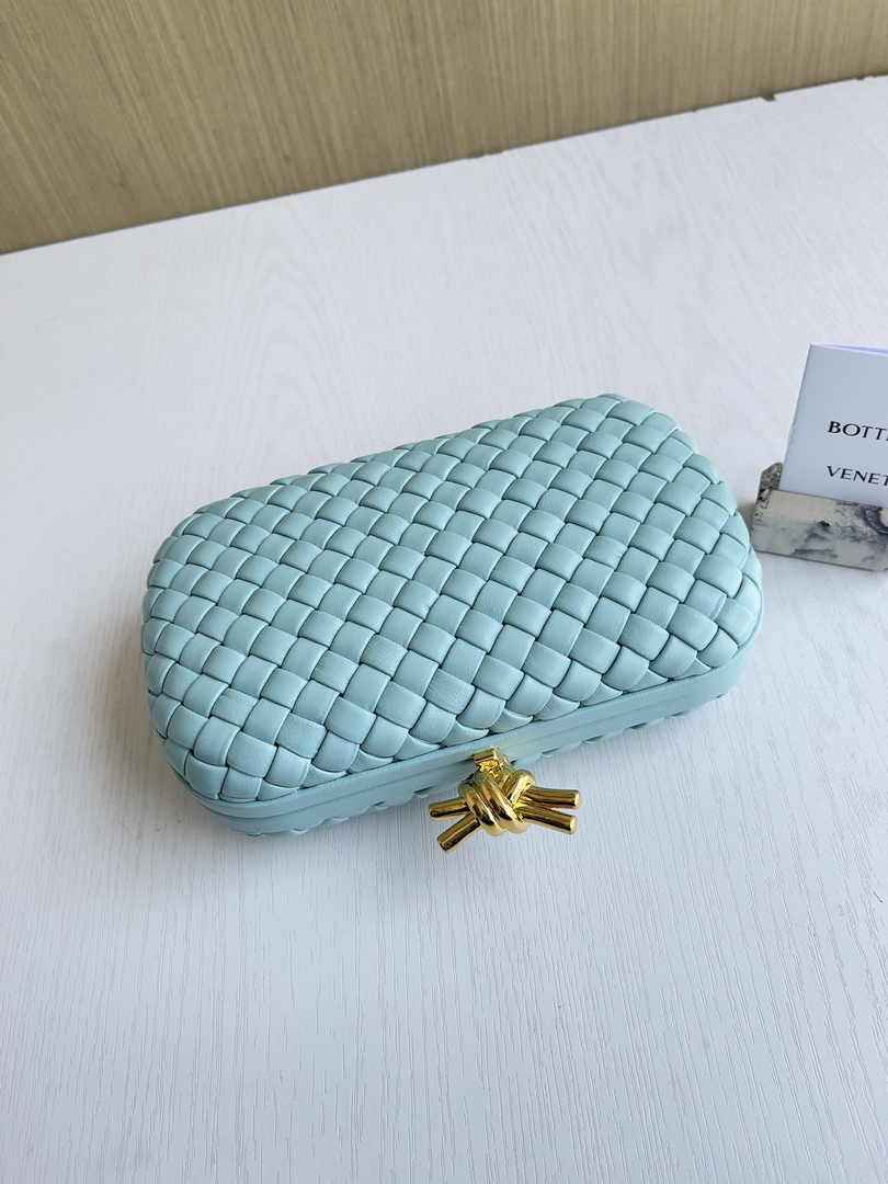 Bottega Veneta Knot Light Blue Calfskin 717622