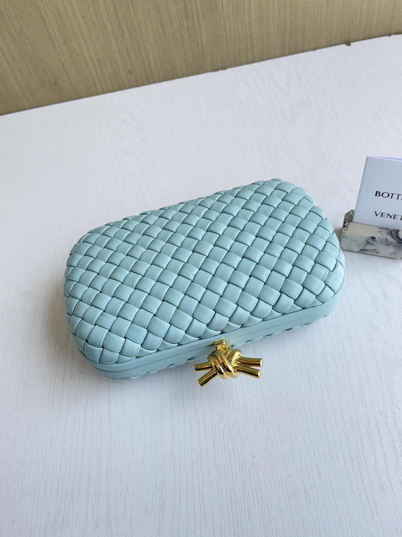 Bottega Veneta Knot Light Blue Calfskin 717622