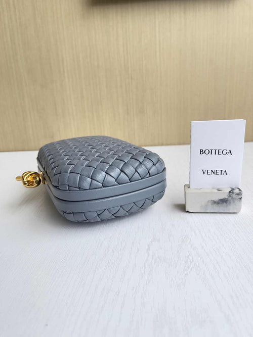 Bottega Veneta Knot Gray Calfskin 717622