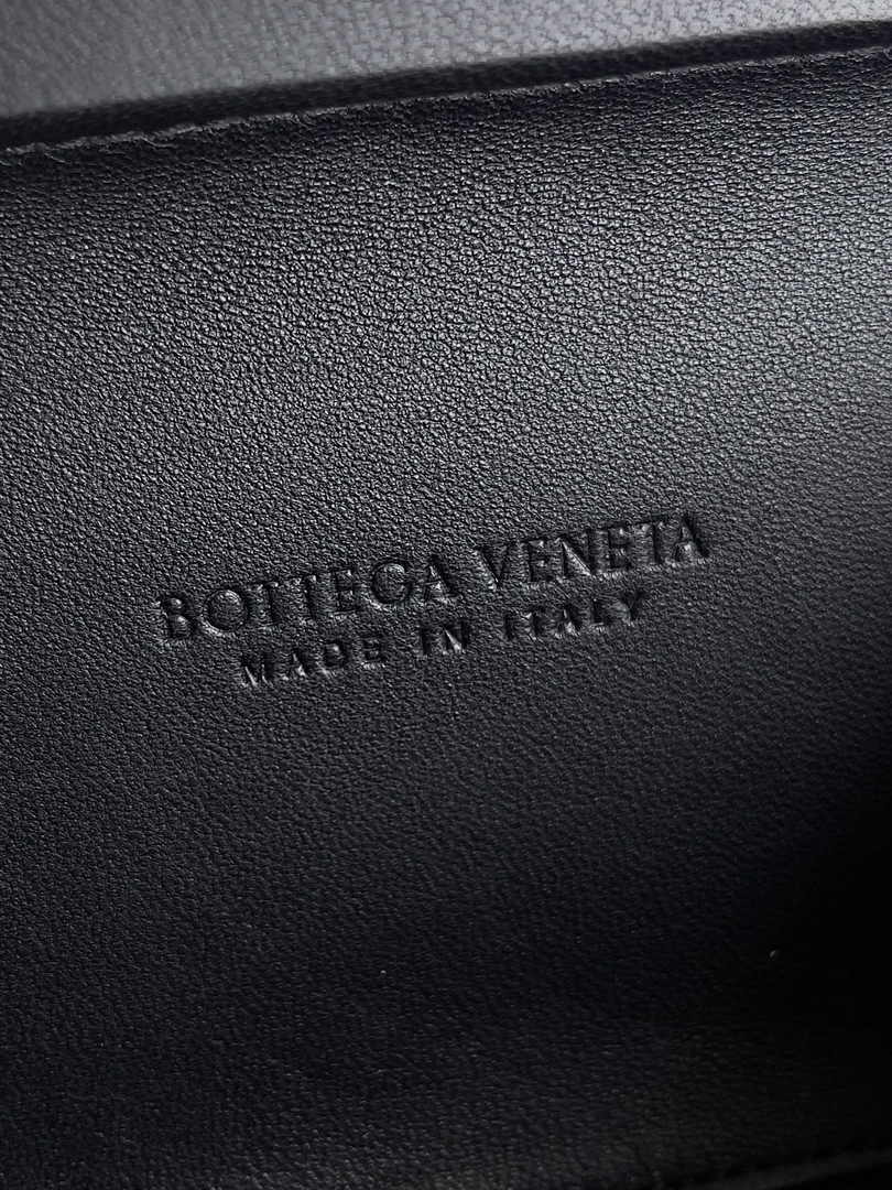 Bottega Veneta Knot Black Silver Calfskin 717622