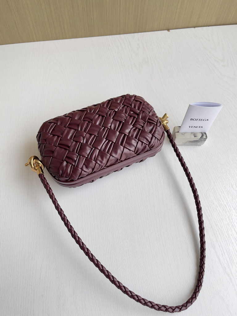 Bottega Veneta Knot With Chain 717623 Wine Red Calfskin