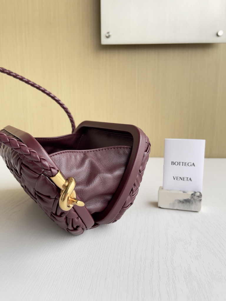 Bottega Veneta Knot With Chain 717623 Wine Red Calfskin