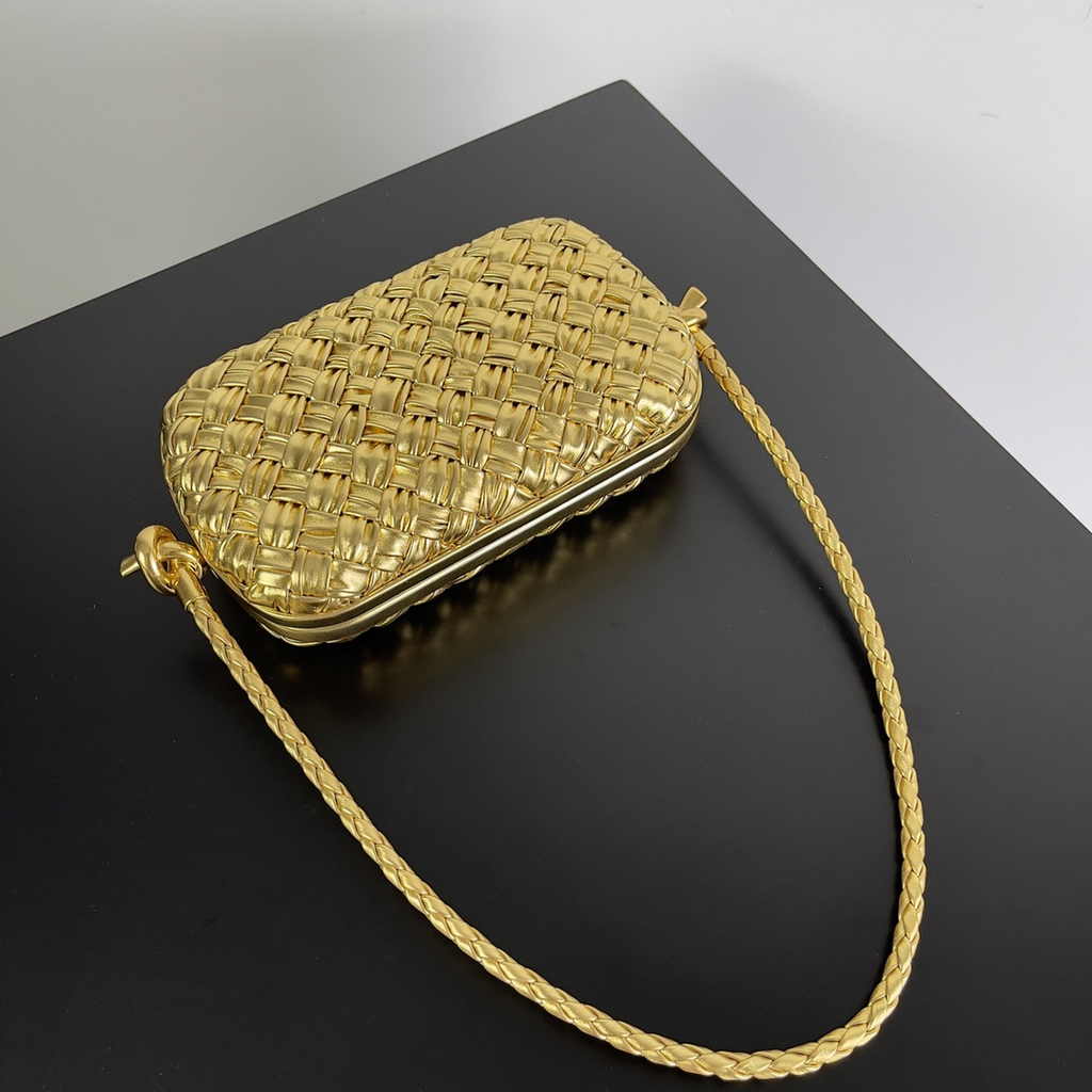 Bottega Veneta Knot With Chain 717623 Gold Calfskin