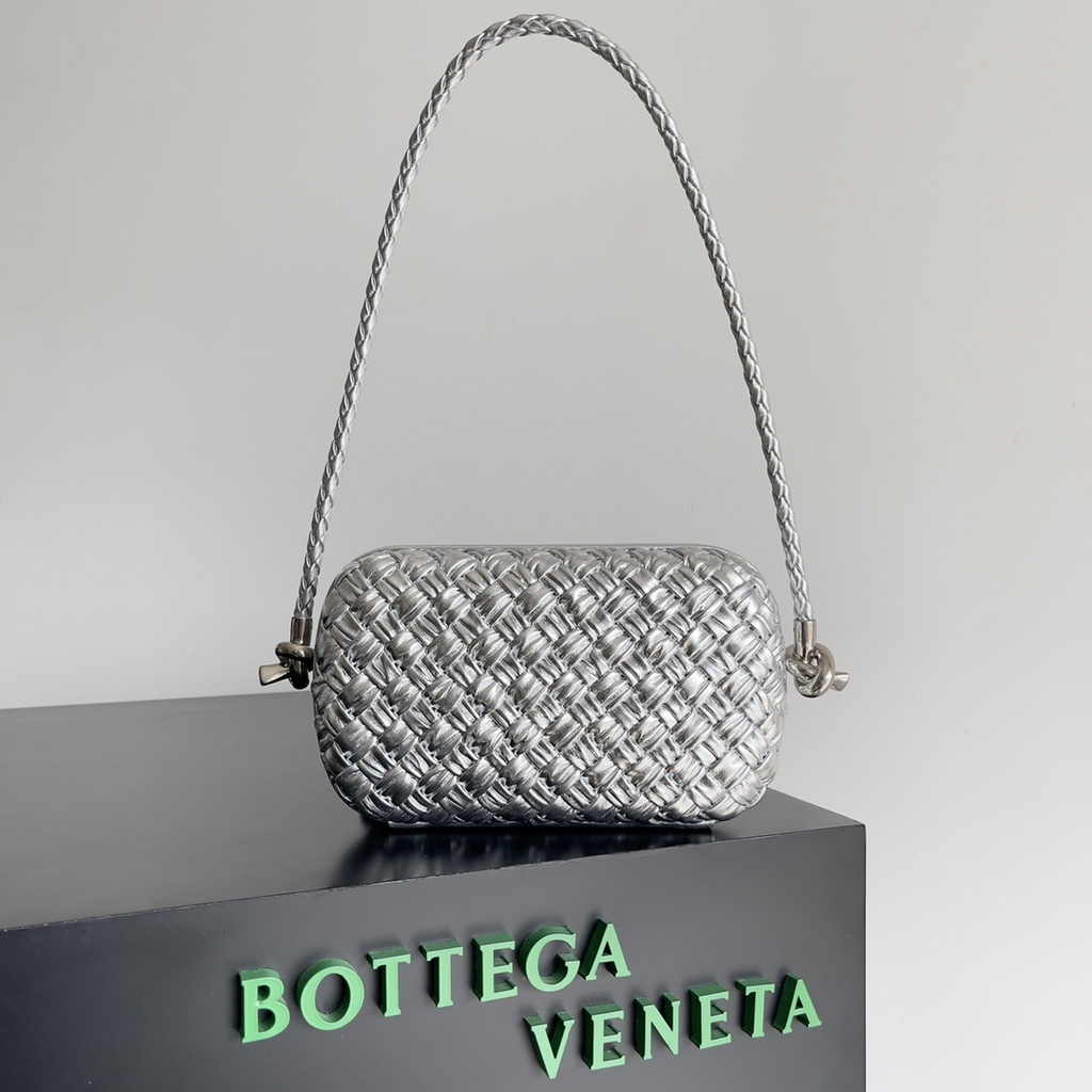 Bottega Veneta Knot With Chain 717623 Silver Calfskin