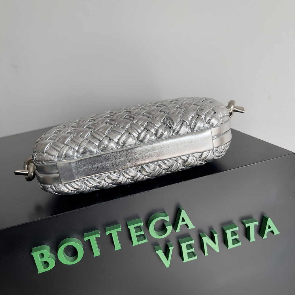 Bottega Veneta Knot With Chain 717623 Silver Calfskin