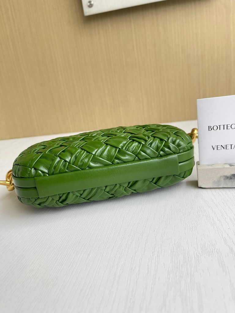Bottega Veneta Knot With Chain 717623 Dark Green Calfskin