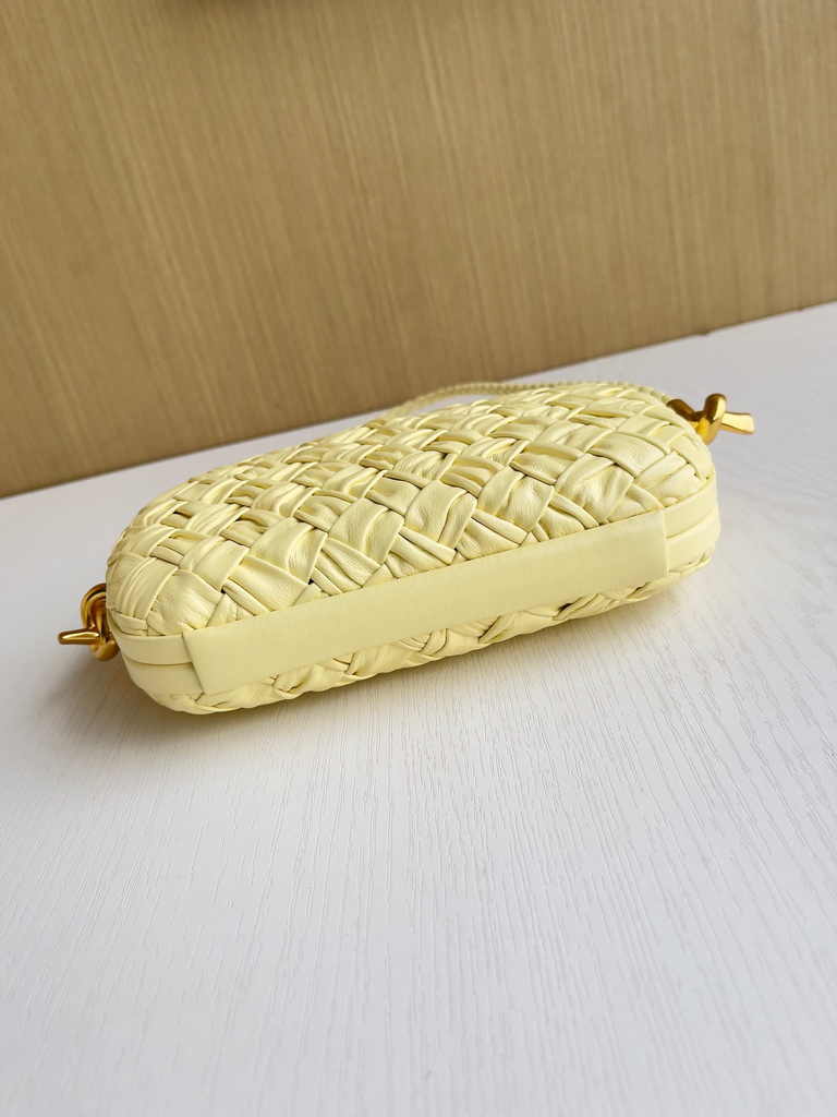 Bottega Veneta Knot With Chain 717623 Yellow Calfskin