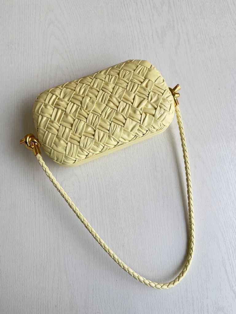 Bottega Veneta Knot With Chain 717623 Yellow Calfskin