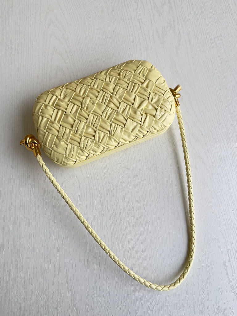 Bottega Veneta Knot With Chain 717623 Yellow Calfskin