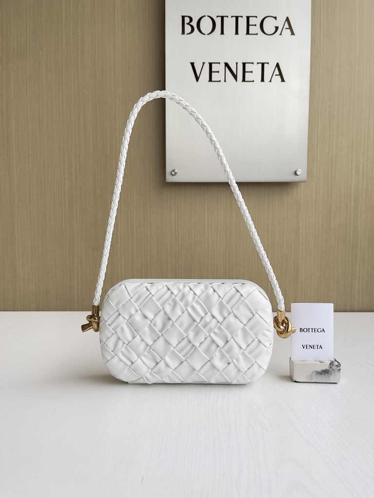 Bottega Veneta Knot With Chain 717623 White Calfskin