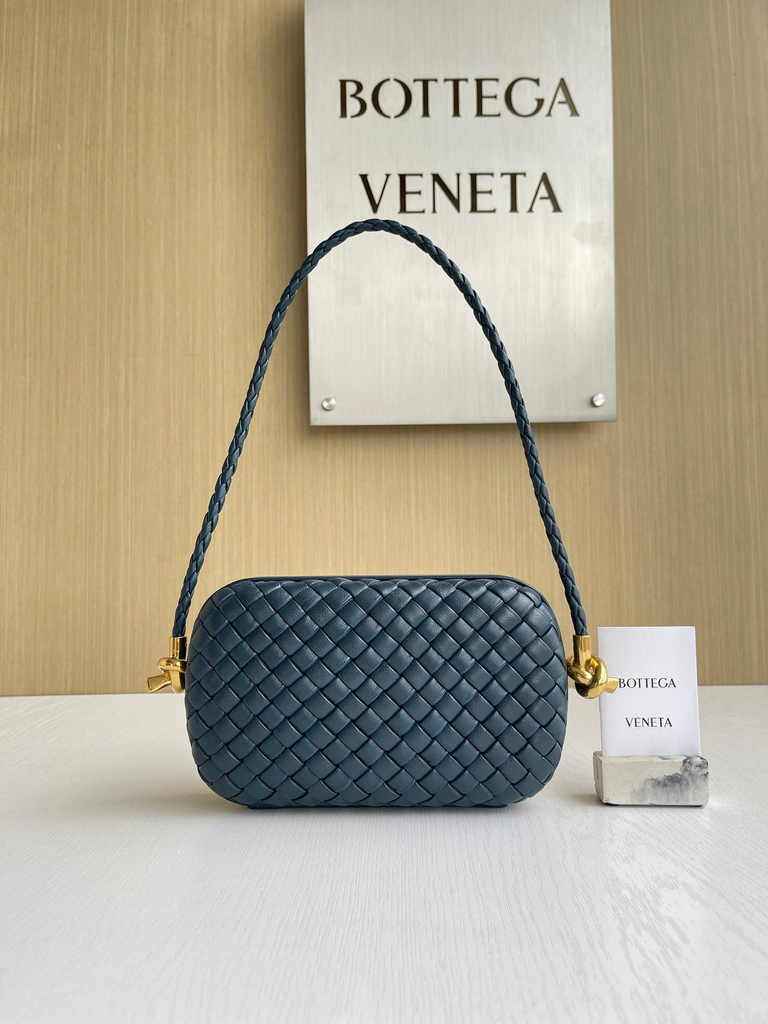 Bottega Veneta Knot With Chain 717623 Navy Blue Lambskin