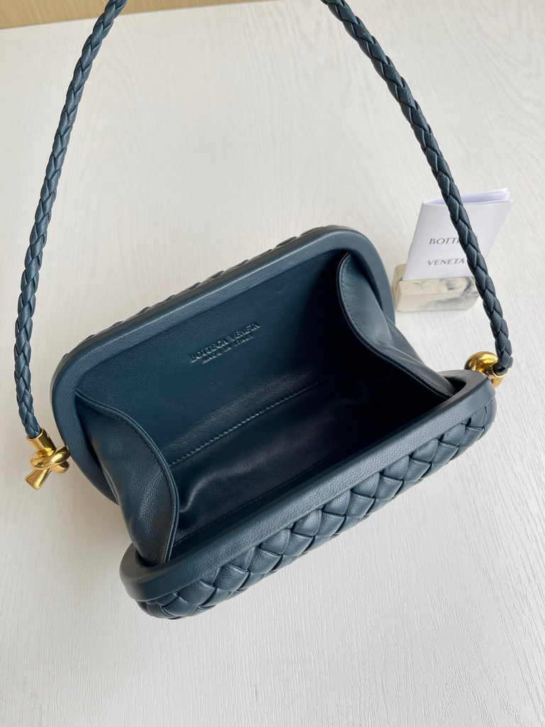 Bottega Veneta Knot With Chain 717623 Navy Blue Lambskin
