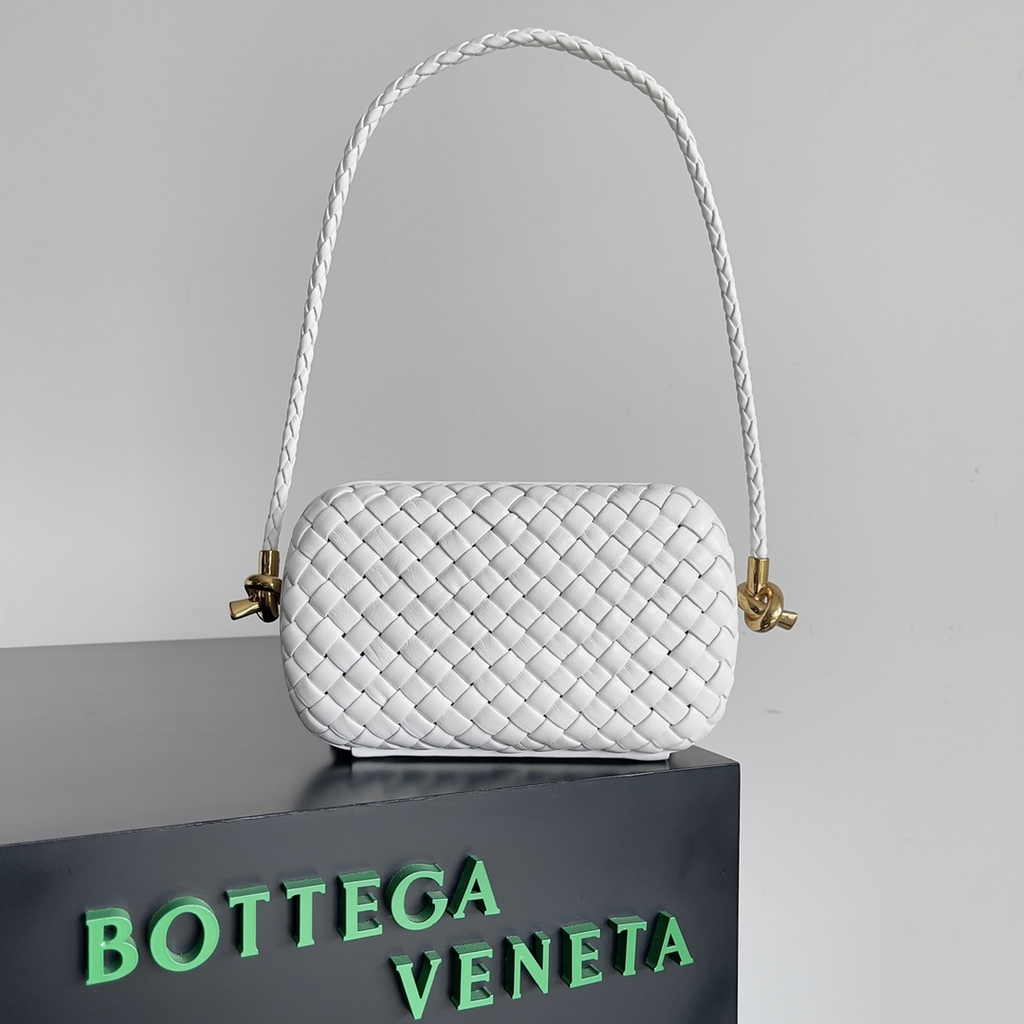 Bottega Veneta Knot With Chain 717623 White Lambskin