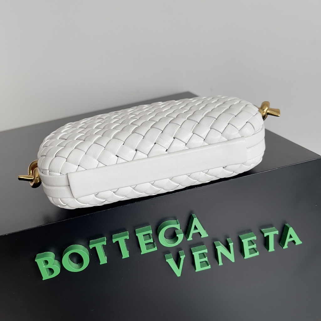 Bottega Veneta Knot With Chain 717623 White Lambskin