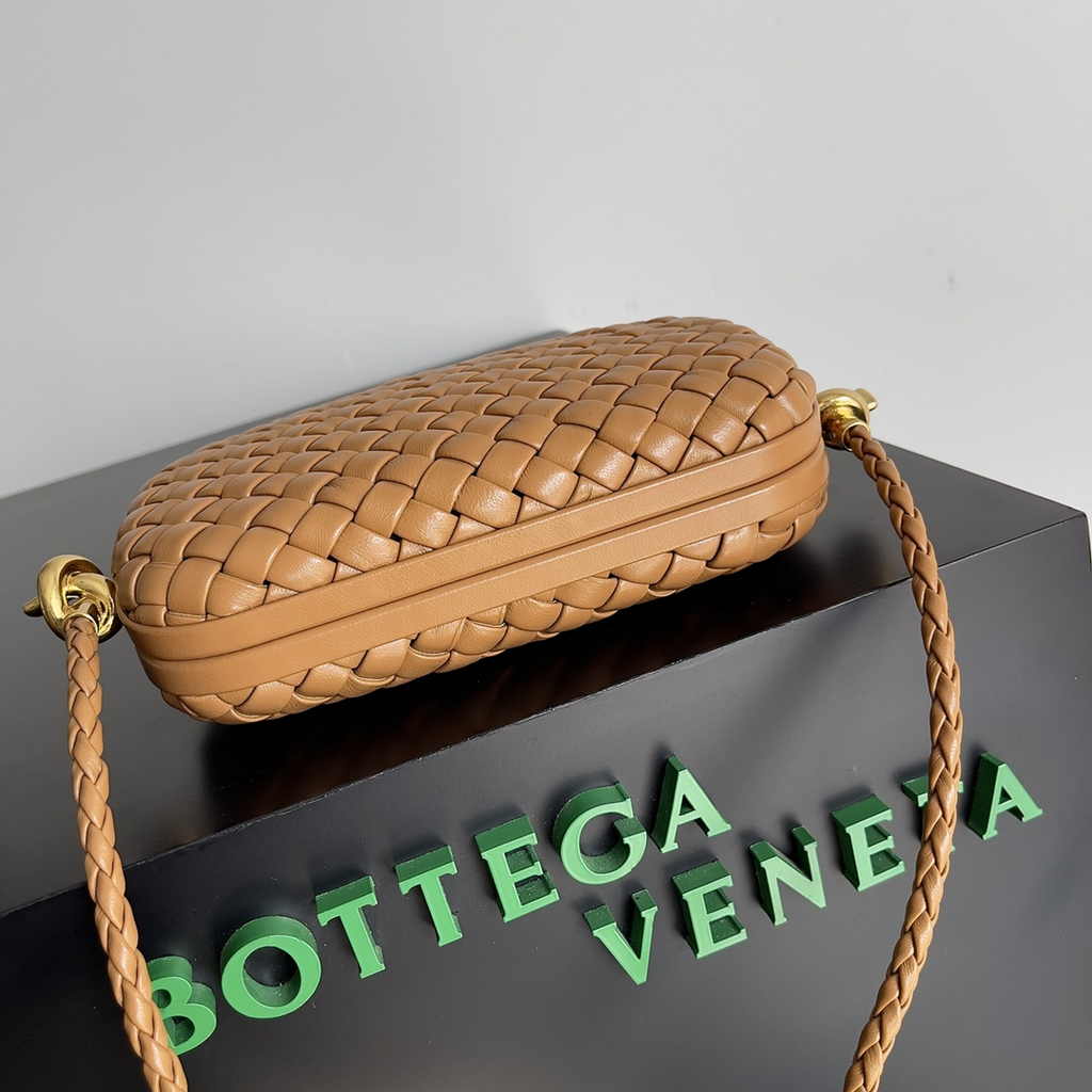 Bottega Veneta Knot With Chain 717623 Brown Lambskin