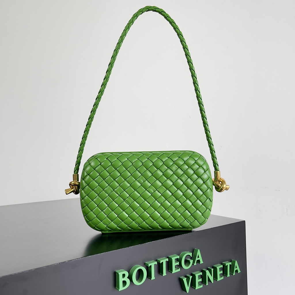 Bottega Veneta Knot With Chain 717623 Green Lambskin