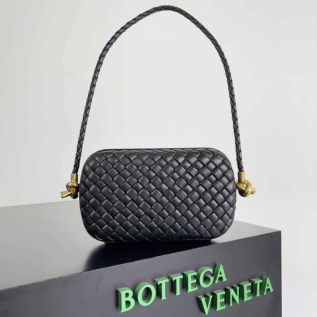 Bottega Veneta Knot With Chain 717623 Black Lambskin