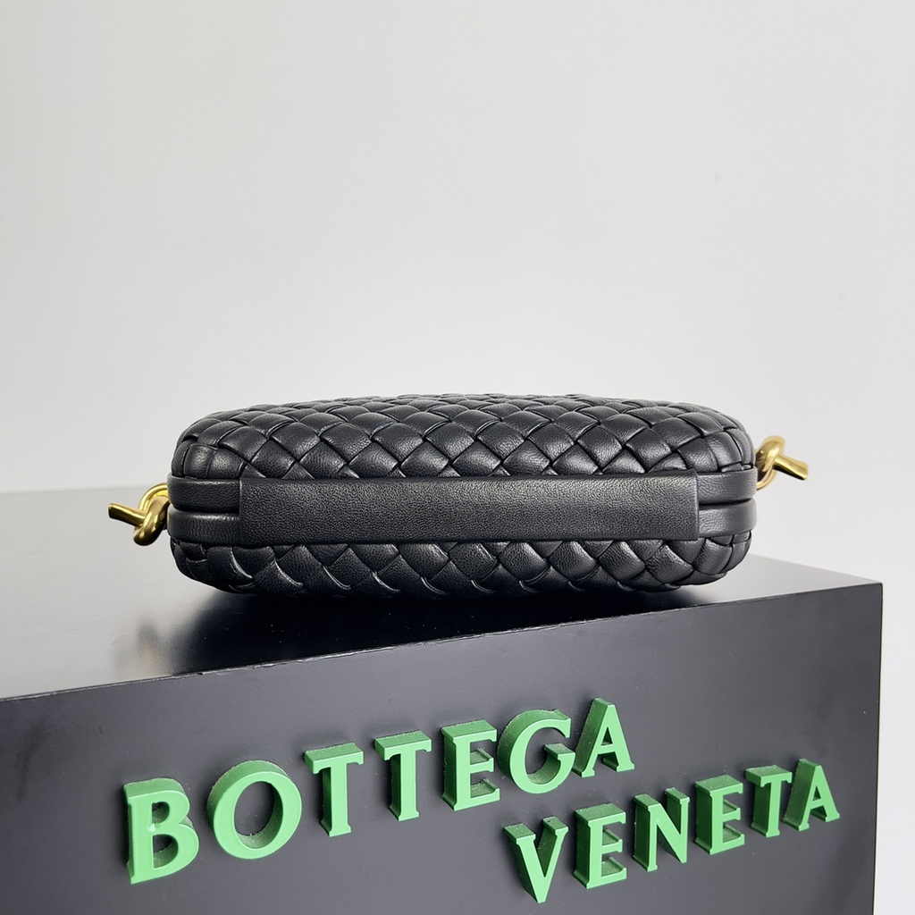 Bottega Veneta Knot With Chain 717623 Black Lambskin