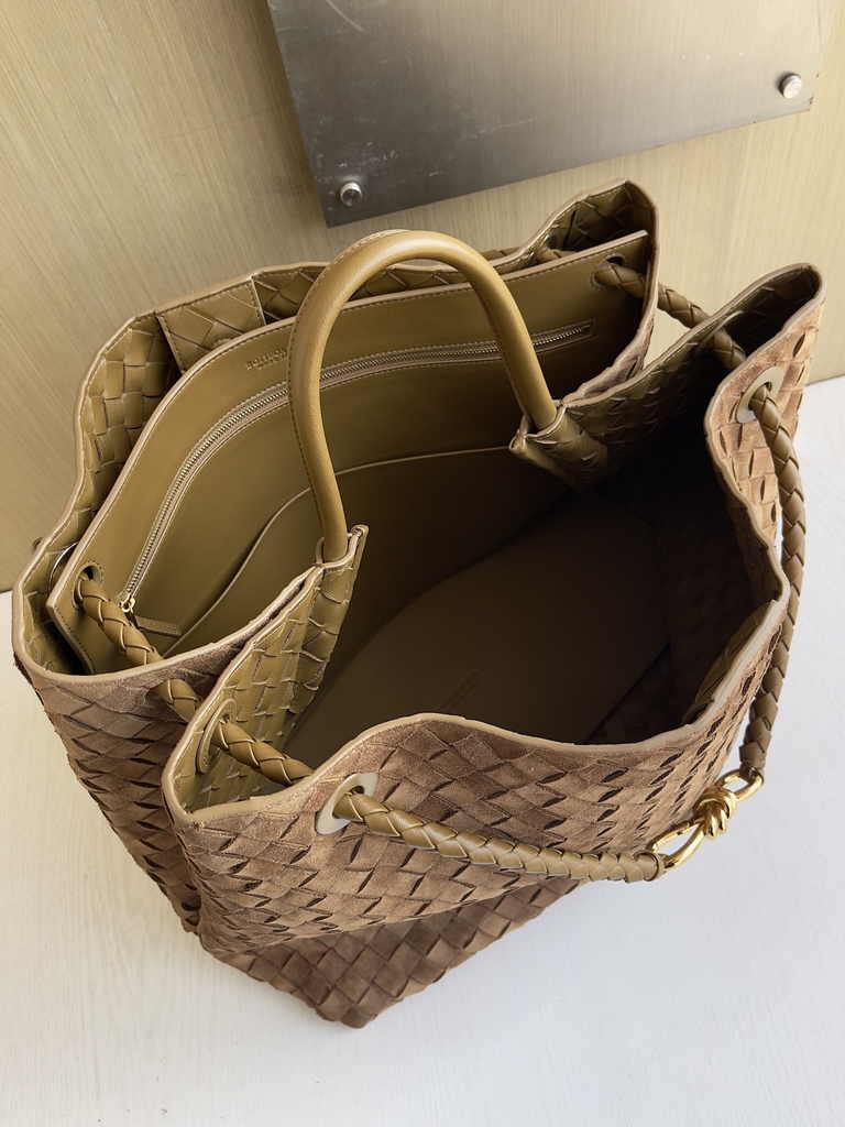 Bottega Veneta Large Andiamo Bag 766019 Tan Lambskin