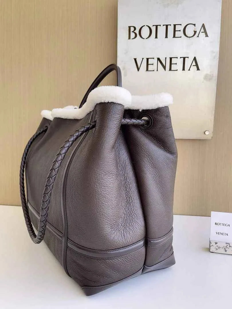 Bottega Veneta Large Andiamo Bag 766019 Brown Leather
