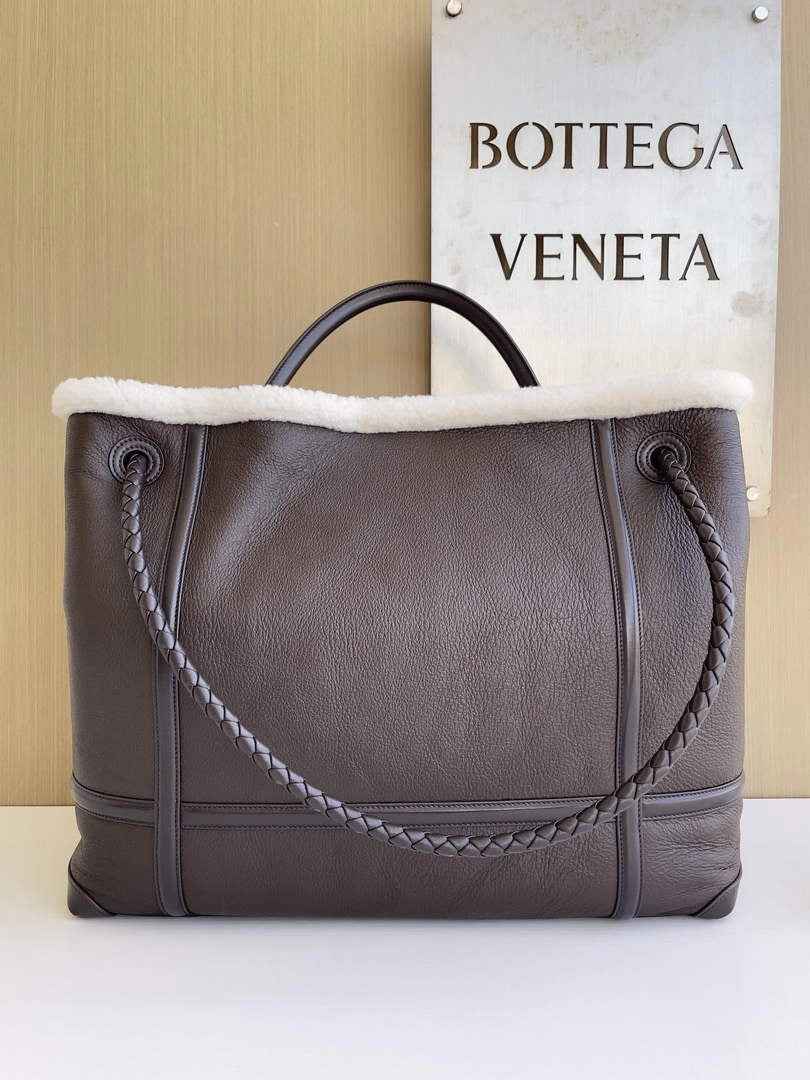 Bottega Veneta Large Andiamo Bag 766019 Brown Leather