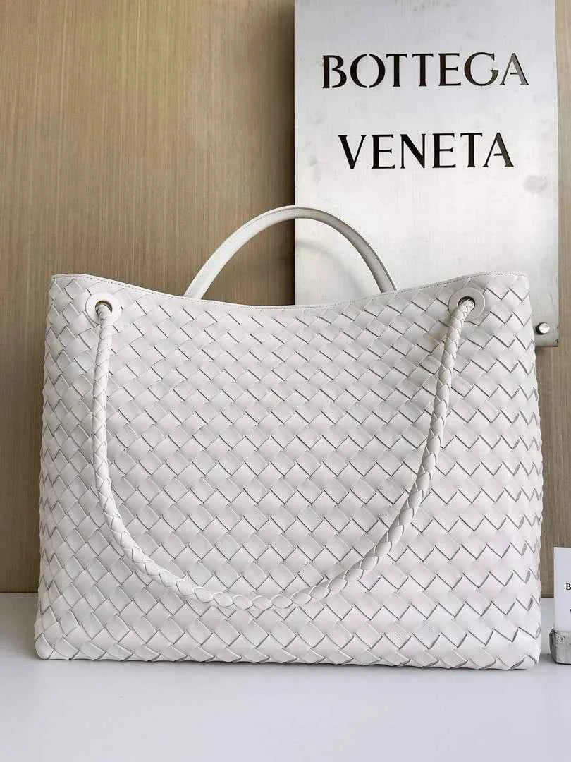 Bottega Veneta Large Andiamo Bag 766019 White Lambskin Intrecciato