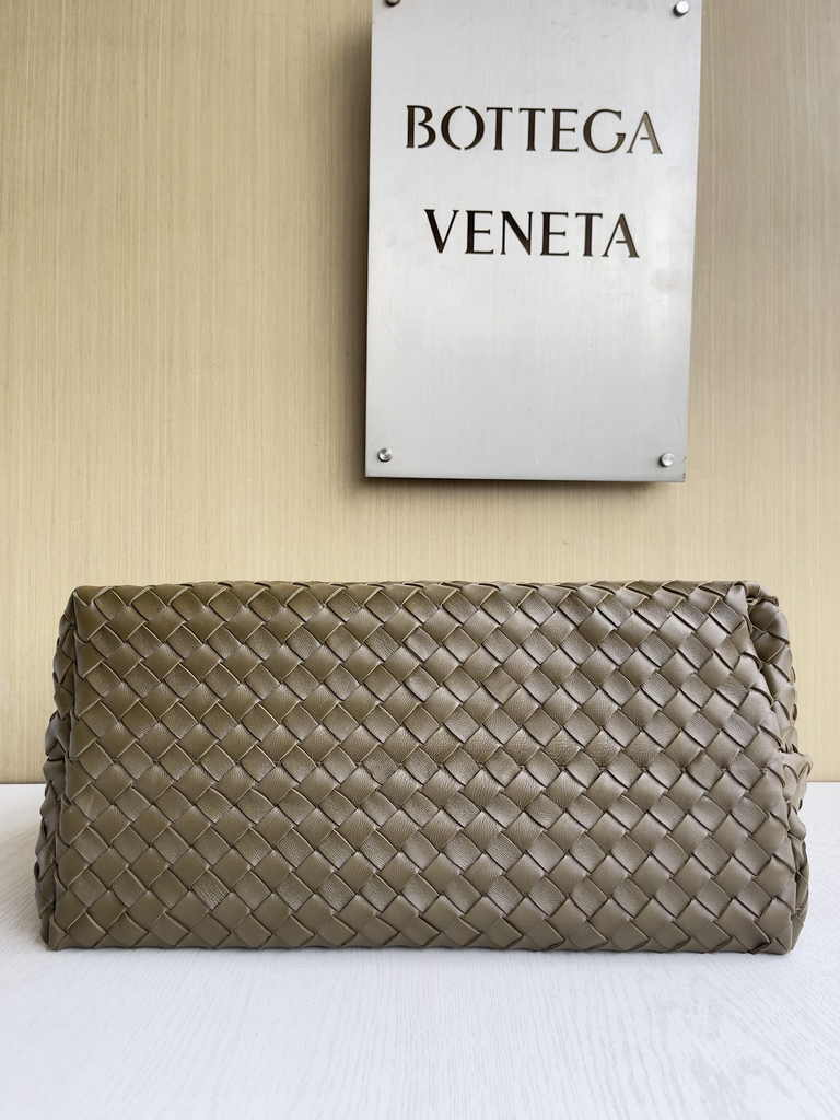 Bottega Veneta Large Andiamo Bag 766019 army Green Lambskin bonded Intrecciato