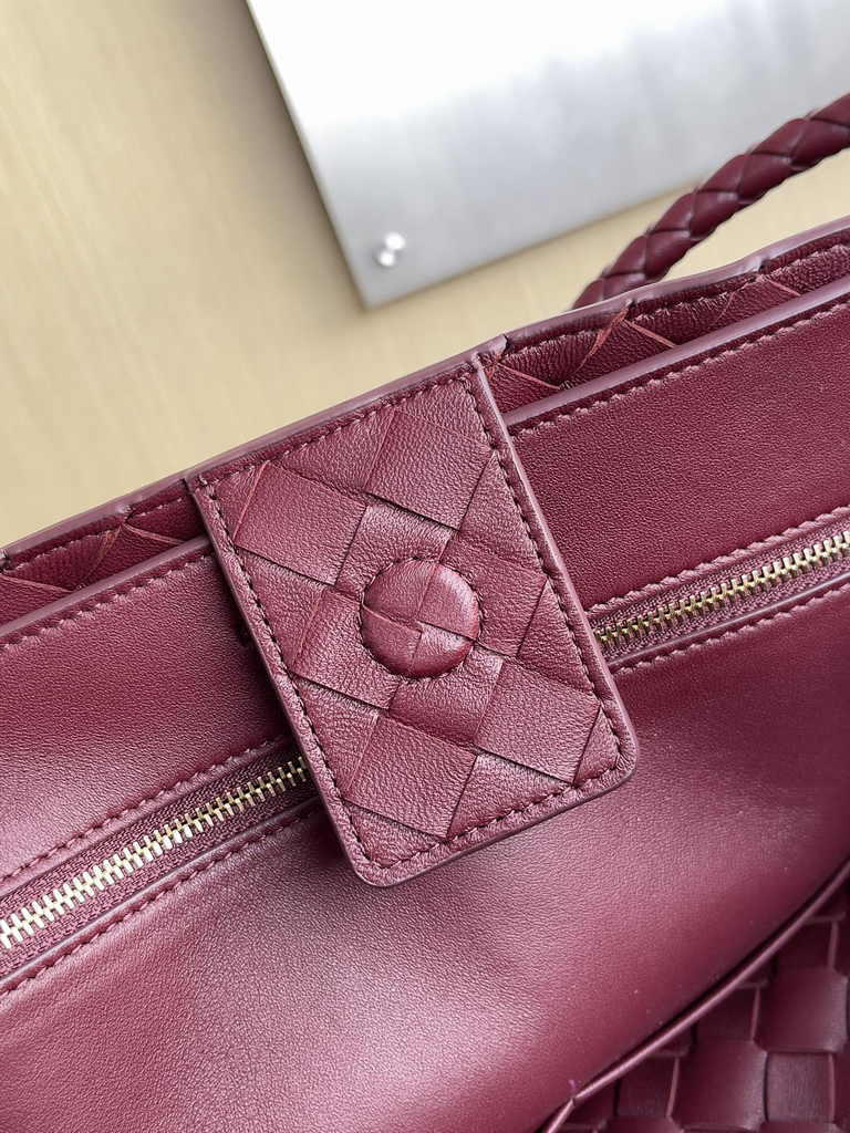 Bottega Veneta Large Andiamo Bag 766019 Red Lambskin bonded Intrecciato