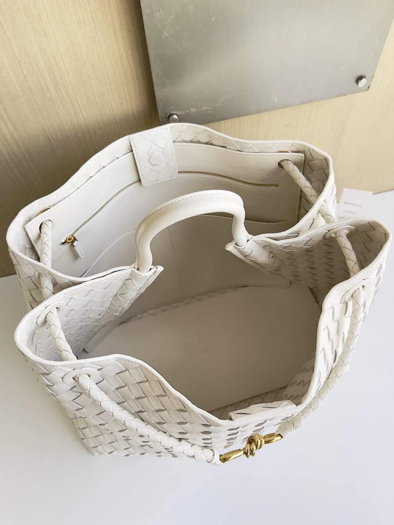 Bottega Veneta Large Andiamo Bag 766019 White Lambskin Intrecciato