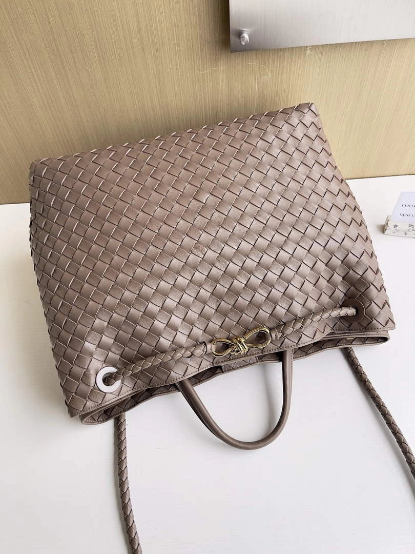 Bottega Veneta Large Andiamo Bag 766019 Power Pink Lambskin Intrecciato