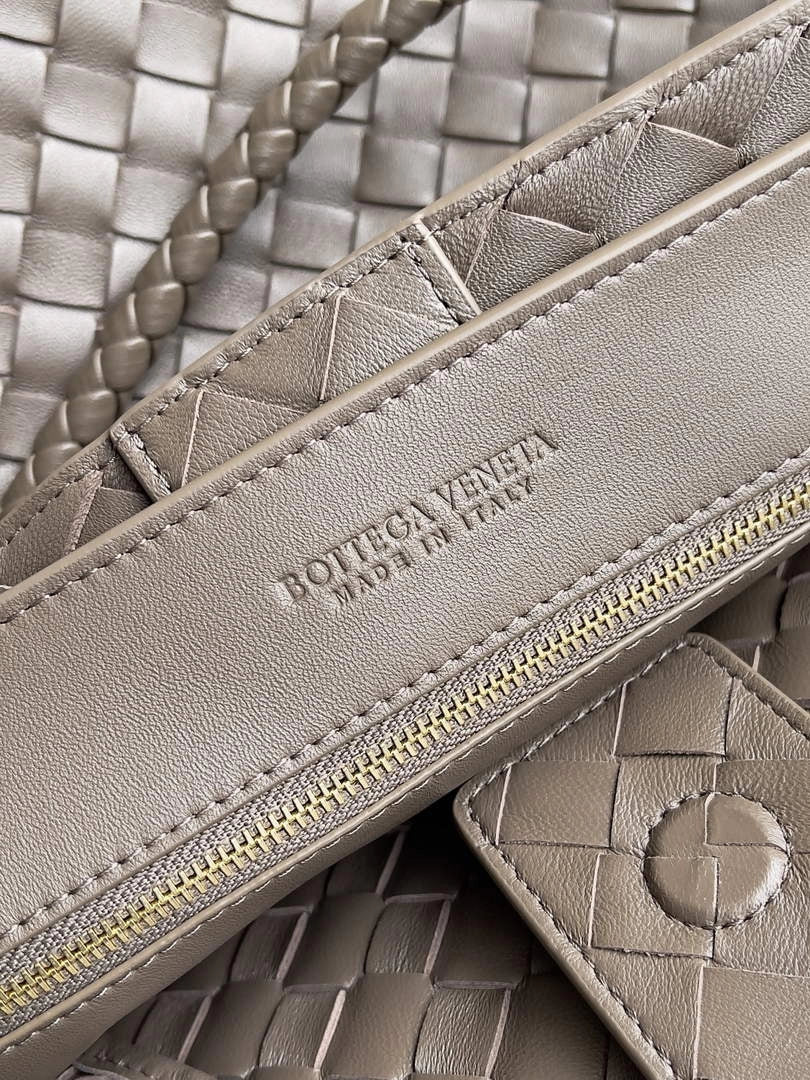 Bottega Veneta Large Andiamo Bag 766019 Power Pink Lambskin Intrecciato
