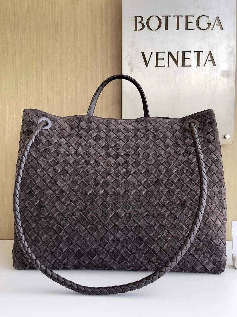 Bottega Veneta Large Andiamo Bag 766019 Coffee Suede