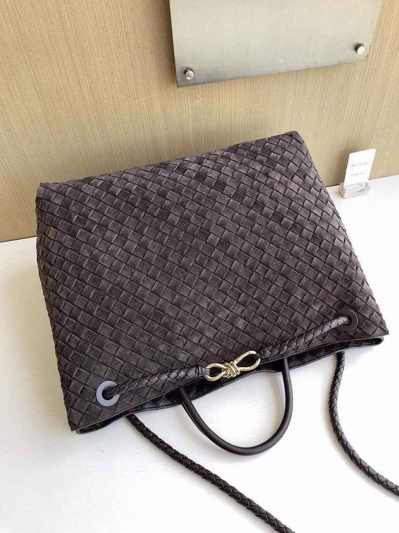 Bottega Veneta Large Andiamo Bag 766019 Coffee Suede