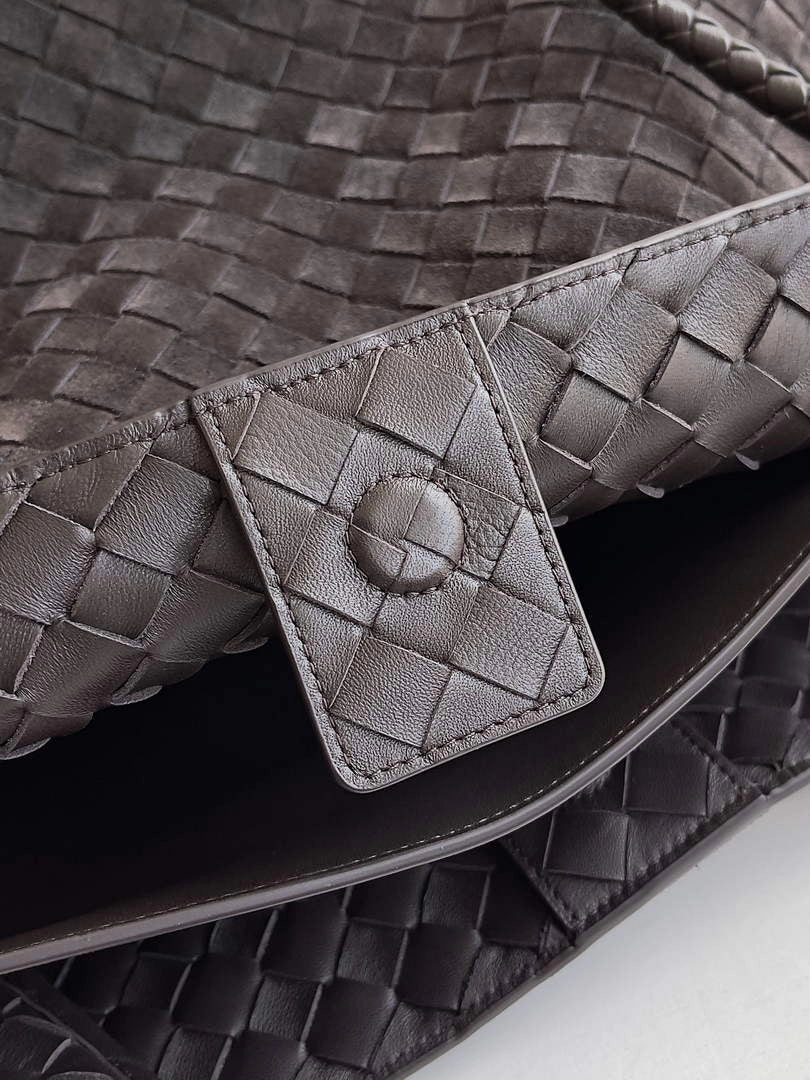 Bottega Veneta Large Andiamo Bag 766019 Coffee Suede
