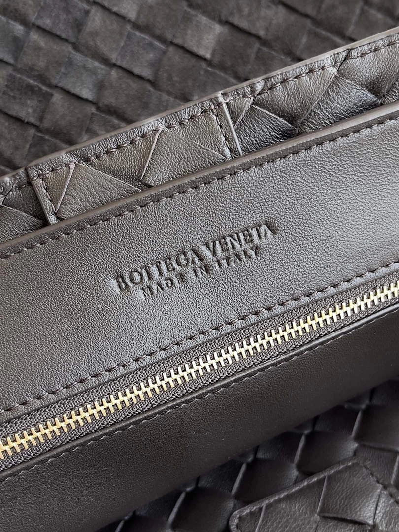 Bottega Veneta Large Andiamo Bag 766019 Coffee Suede