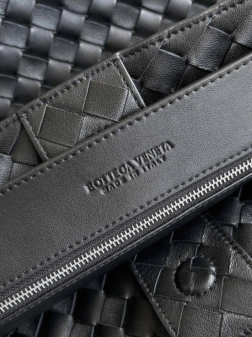 Bottega Veneta Large Andiamo Bag 766019 Black Lambskin Intrecciato Silver