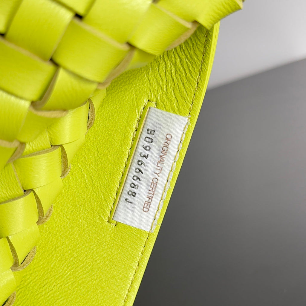 Bottega Veneta Large Cabat Bag 608811 Lambskin leather Yellow