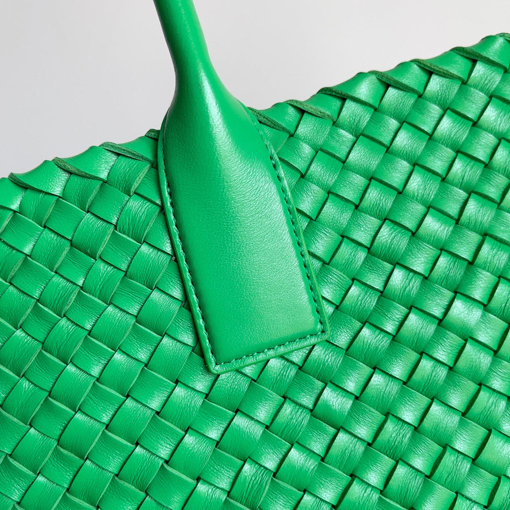 Bottega Veneta Large Cabat Bag 608811 Green Lambskin leather