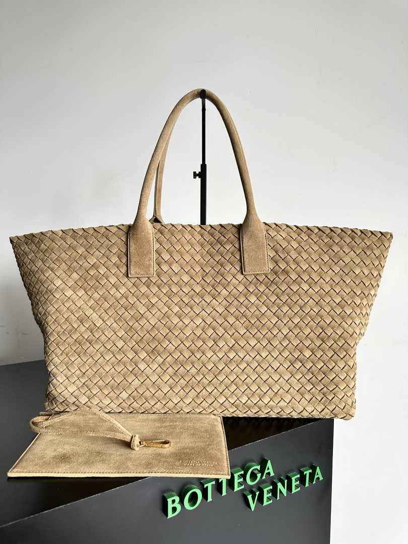 Bottega Veneta Large Cabat Bag 608811 calf suede leather