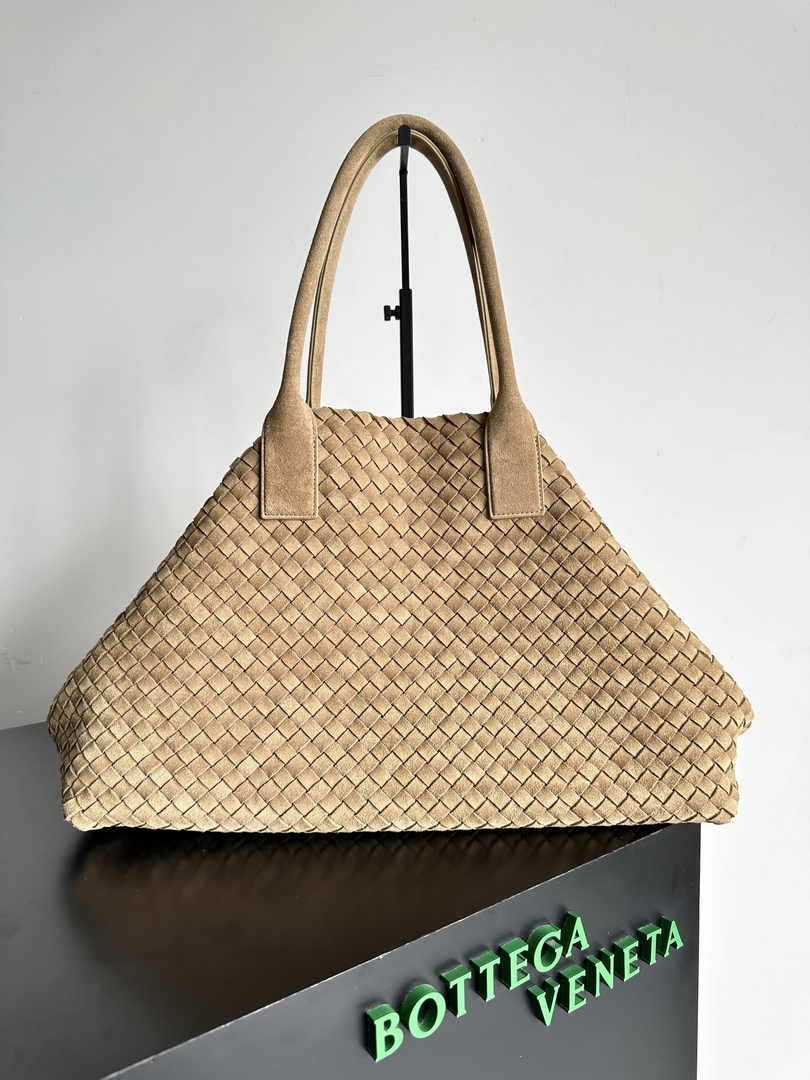 Bottega Veneta Large Cabat Bag 608811 calf suede leather