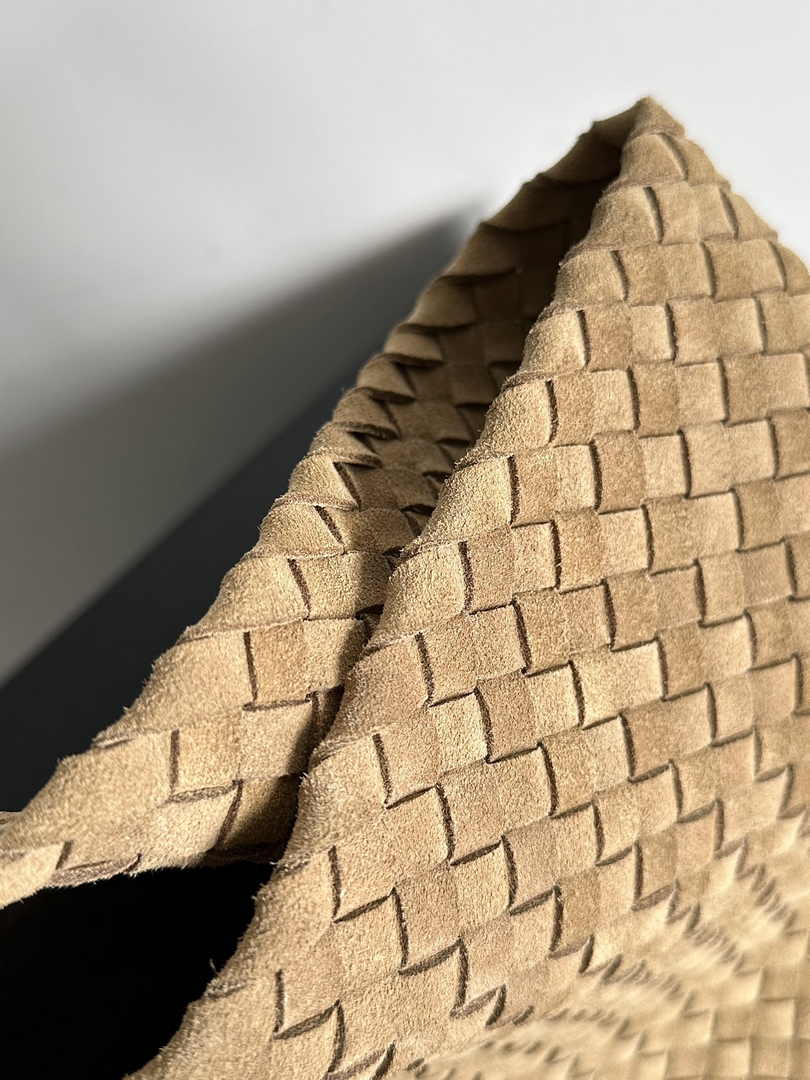 Bottega Veneta Large Cabat Bag 608811 calf suede leather
