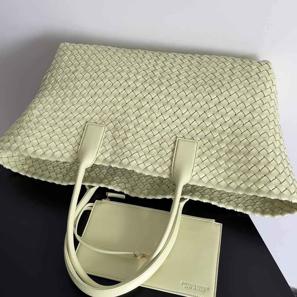 Bottega Veneta Large Cabat Bag 608811 Yellow Lambskin leather